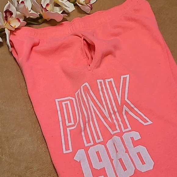 PINK VS Joggers - Picture 3 of 9